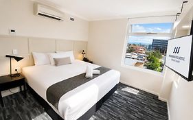 Woodroffe Hotel